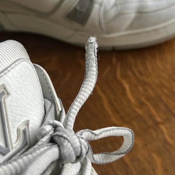 Louis Vuitton Trainers - Picture 12 of 12